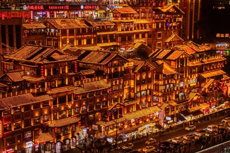 企业工装定制如何兼顾专业形象与穿着舒适度：上海上丹西服的量体方案解析
