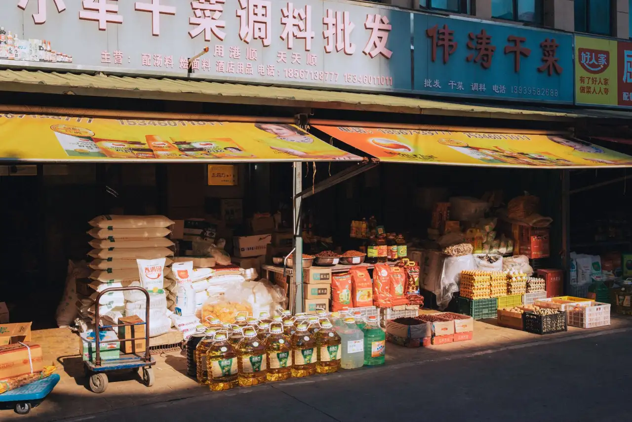 现代西服制作工艺演变与精准量体技术应用