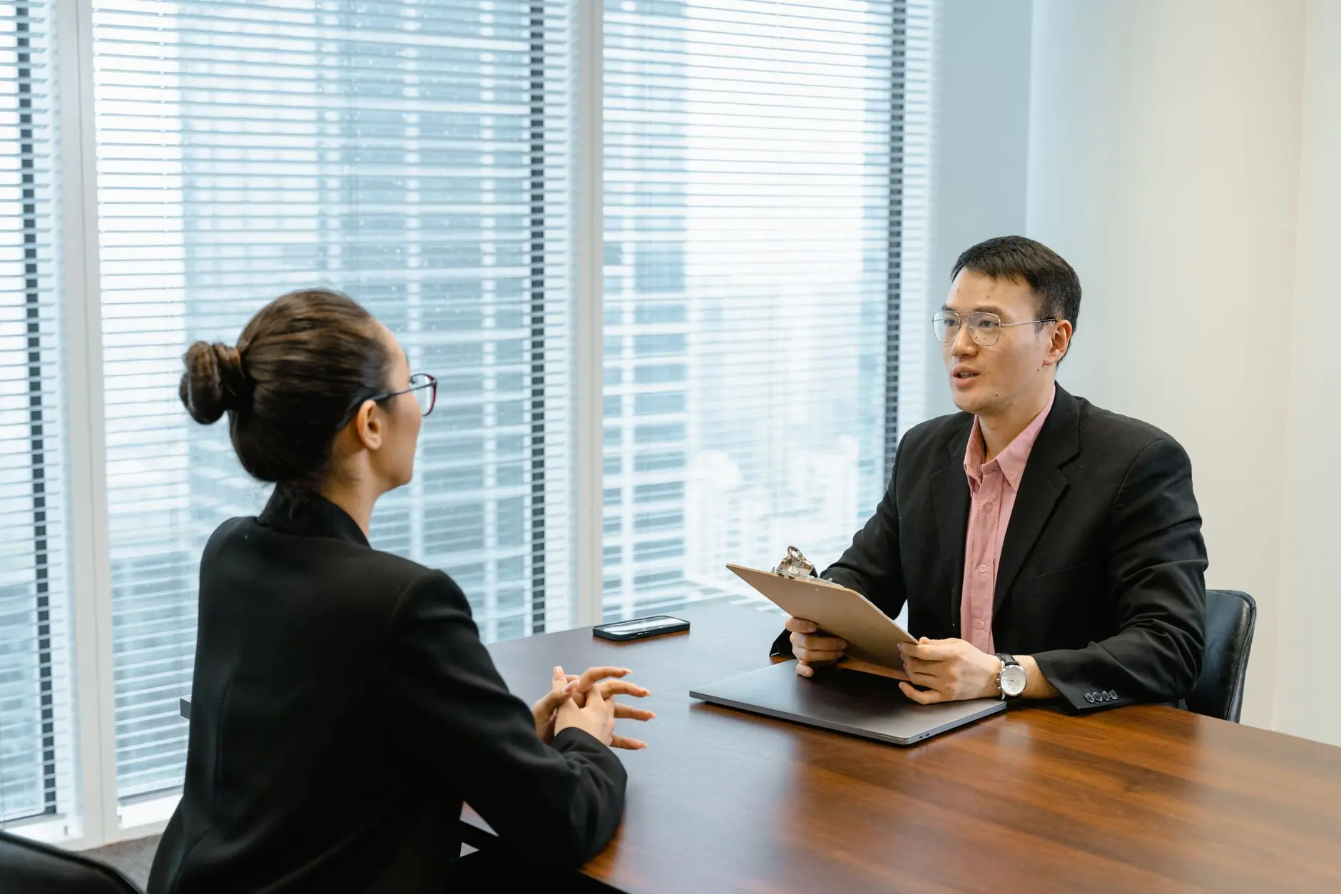 上海上丹西服高级定制面料工艺对比与选购指南