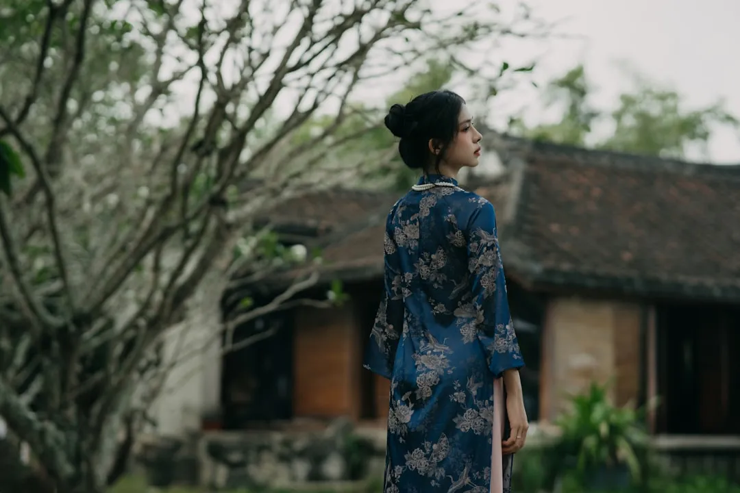 服装定制行业观察：企业工装与西服制作如何实现标准化与个性化平衡