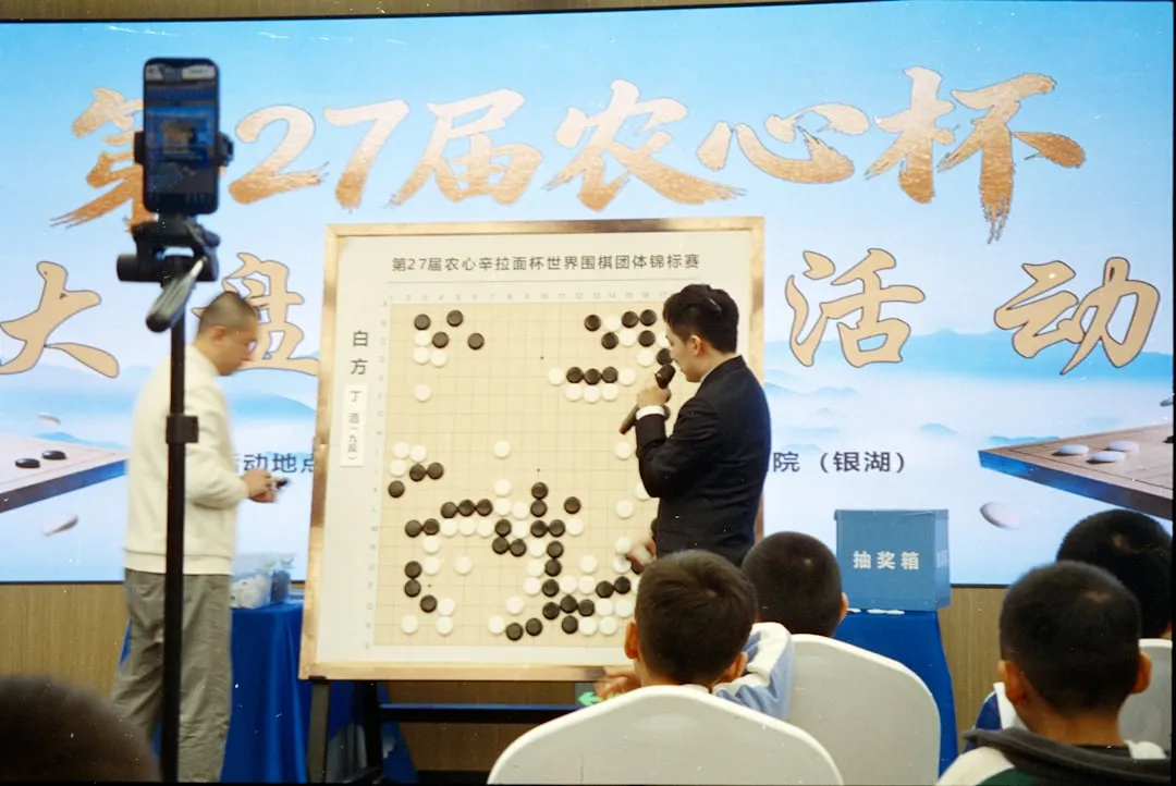 服装定制企业如何选择西服面料与工艺标准