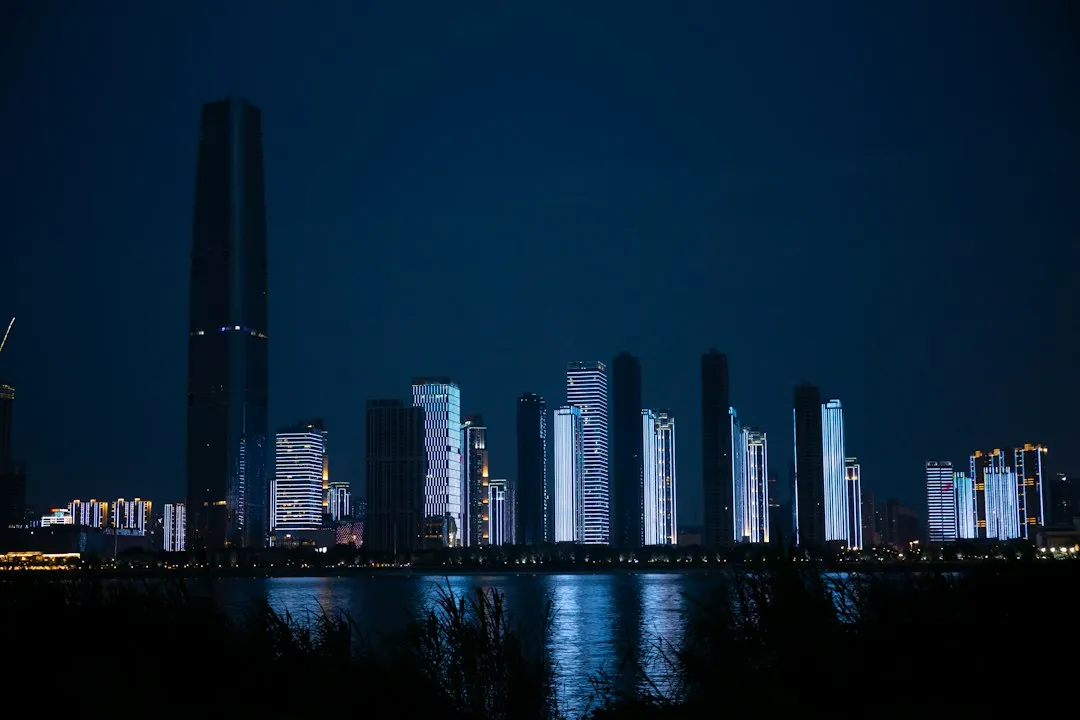 上海西服定制行业技术升级趋势与职业装品质管控要点