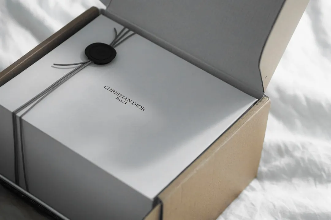 服装定制行业观察：企业工装从统一着装到品牌形象载体的演进趋势